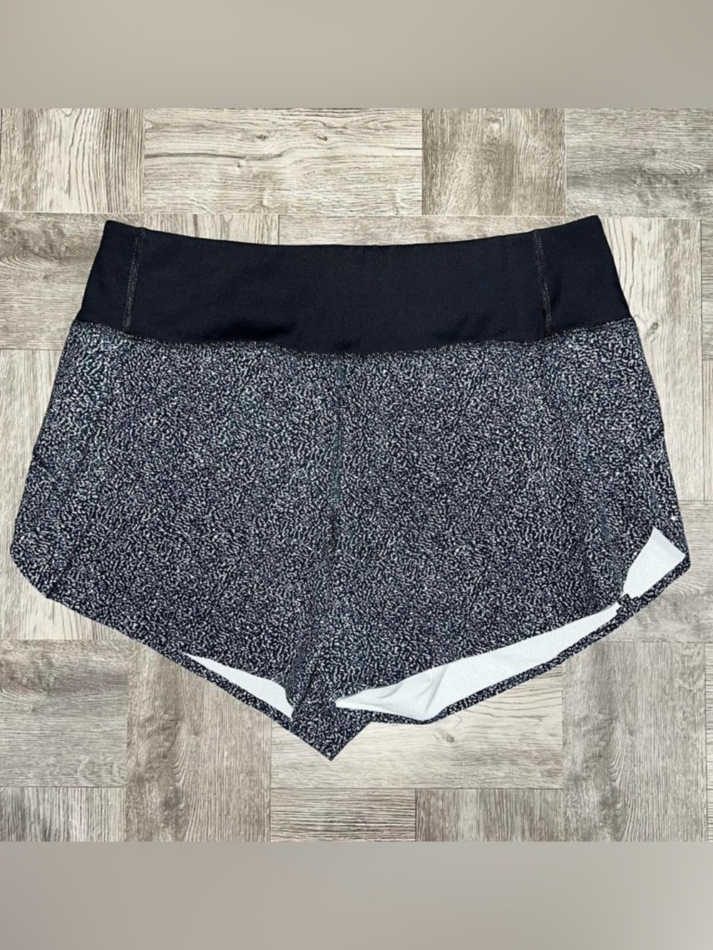 Athleta “Running With It” 3” Running Shorts Size XS